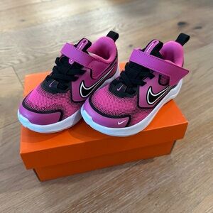 Nike Cosmic Runner TD Pink